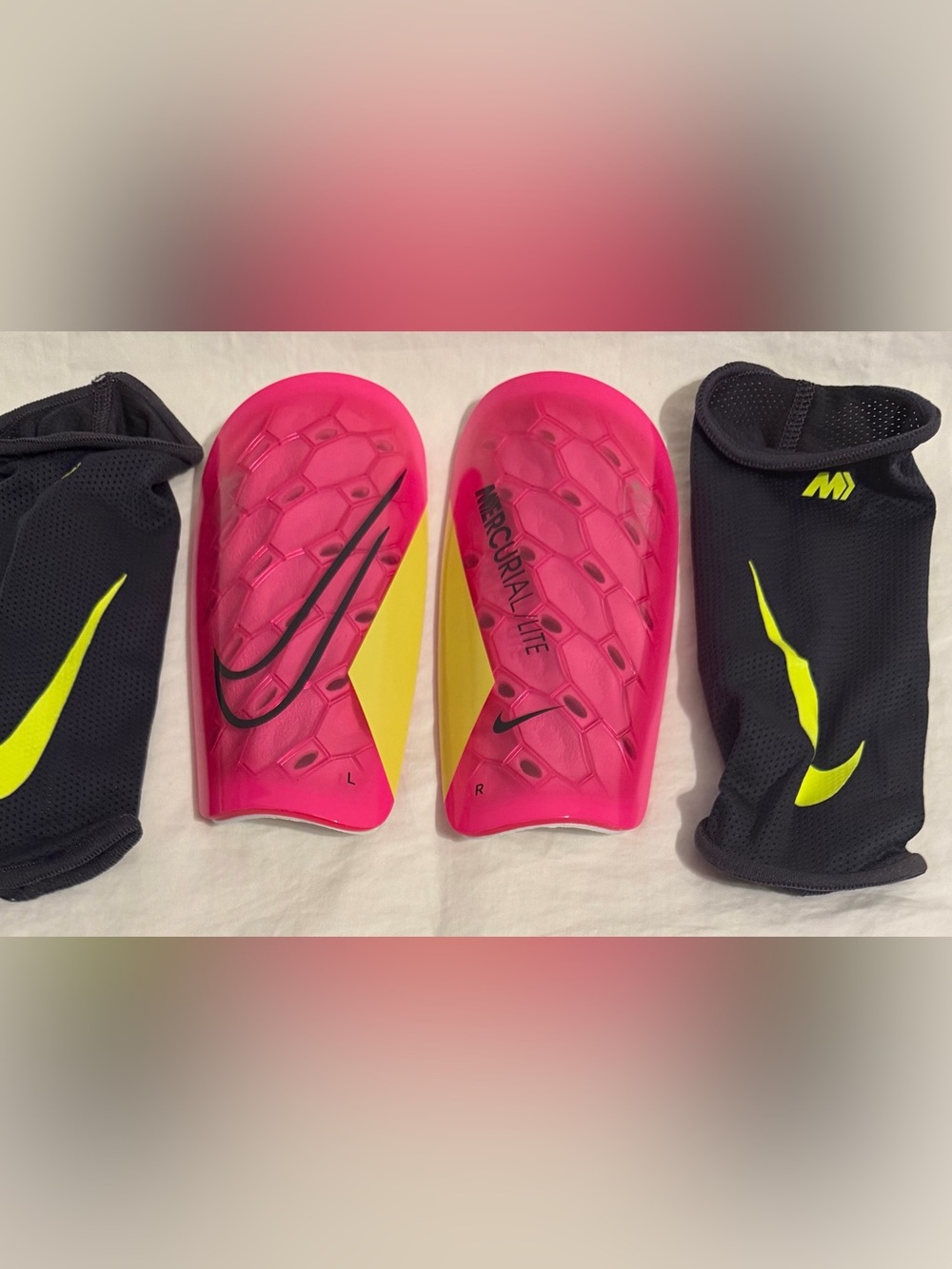 Nike Mercurial Lite Shin Guards Pink/White DV1771-606 Adult Unisex Sz: Small